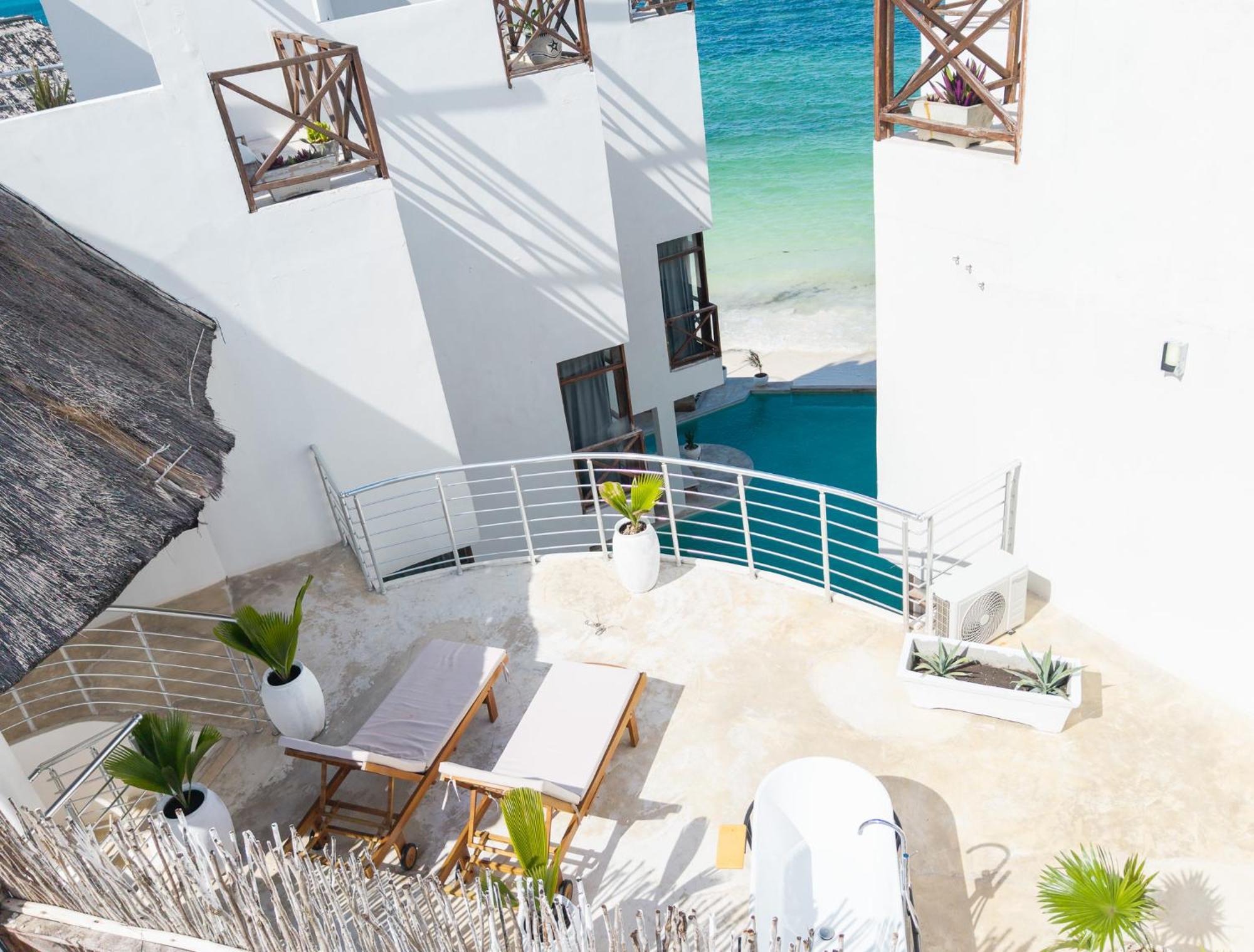 Pili Pili Tropical Hotel 5*
